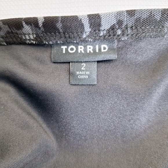 Torrid Brand" The Gothic Snow Leapard"Plus-size,gothic,spagetti strap dress. - Picture 6 of 7